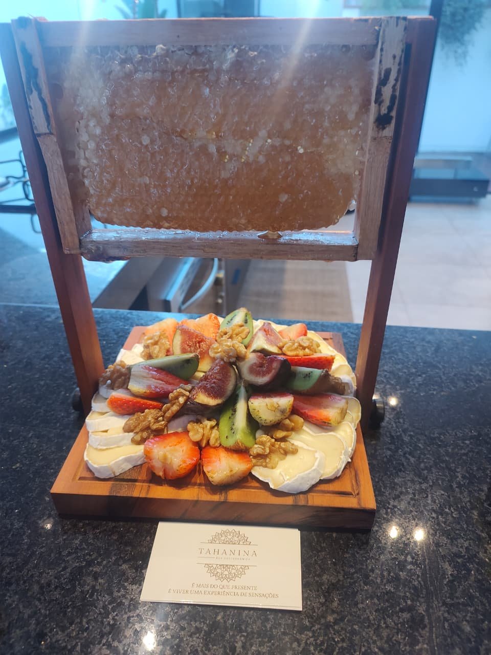 Mesa posta TAHANINA - composição 12