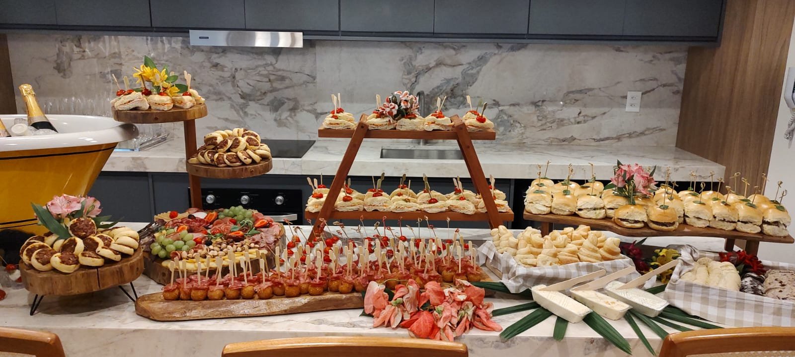 Mesa posta TAHANINA - composição 8